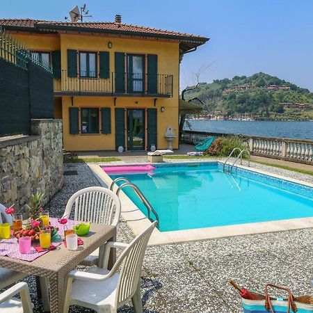 La Casa Sul Lago D'Iseo 술자노 외부 사진