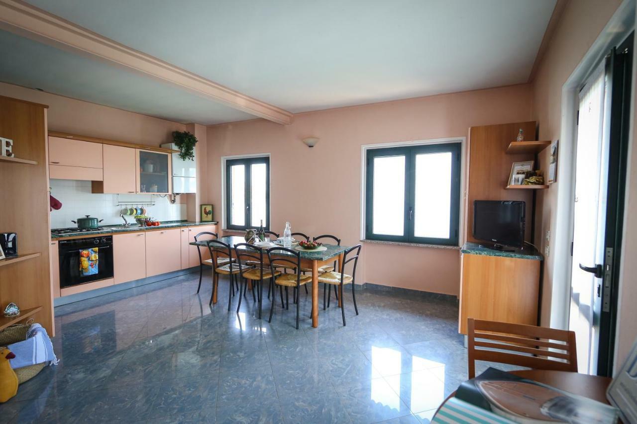 La Casa Sul Lago D'Iseo 술자노 외부 사진