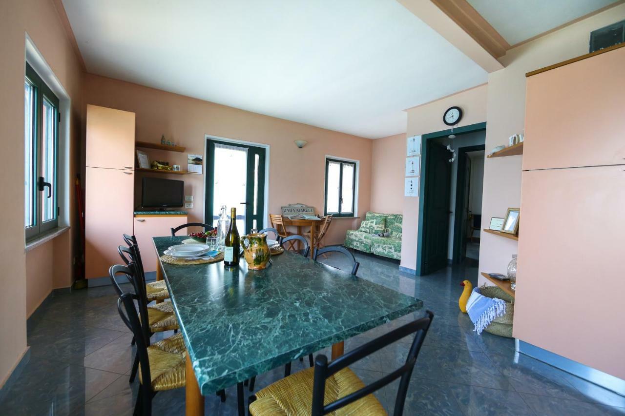 La Casa Sul Lago D'Iseo 술자노 외부 사진