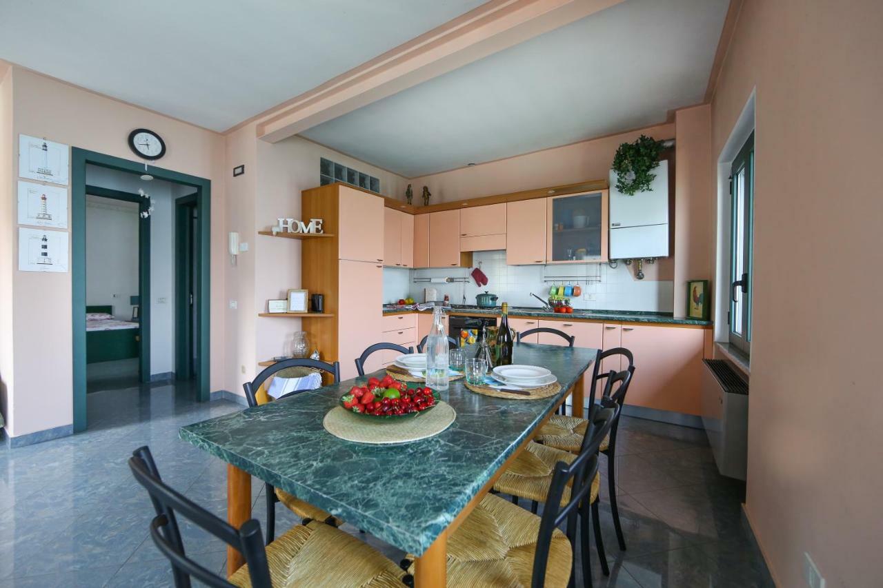 La Casa Sul Lago D'Iseo 술자노 외부 사진
